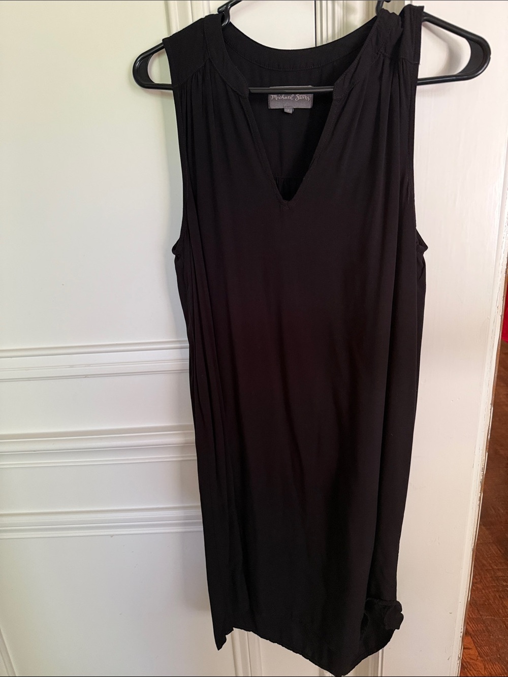 Michael Stars Black Sleeveless V-Neck Shift Dress